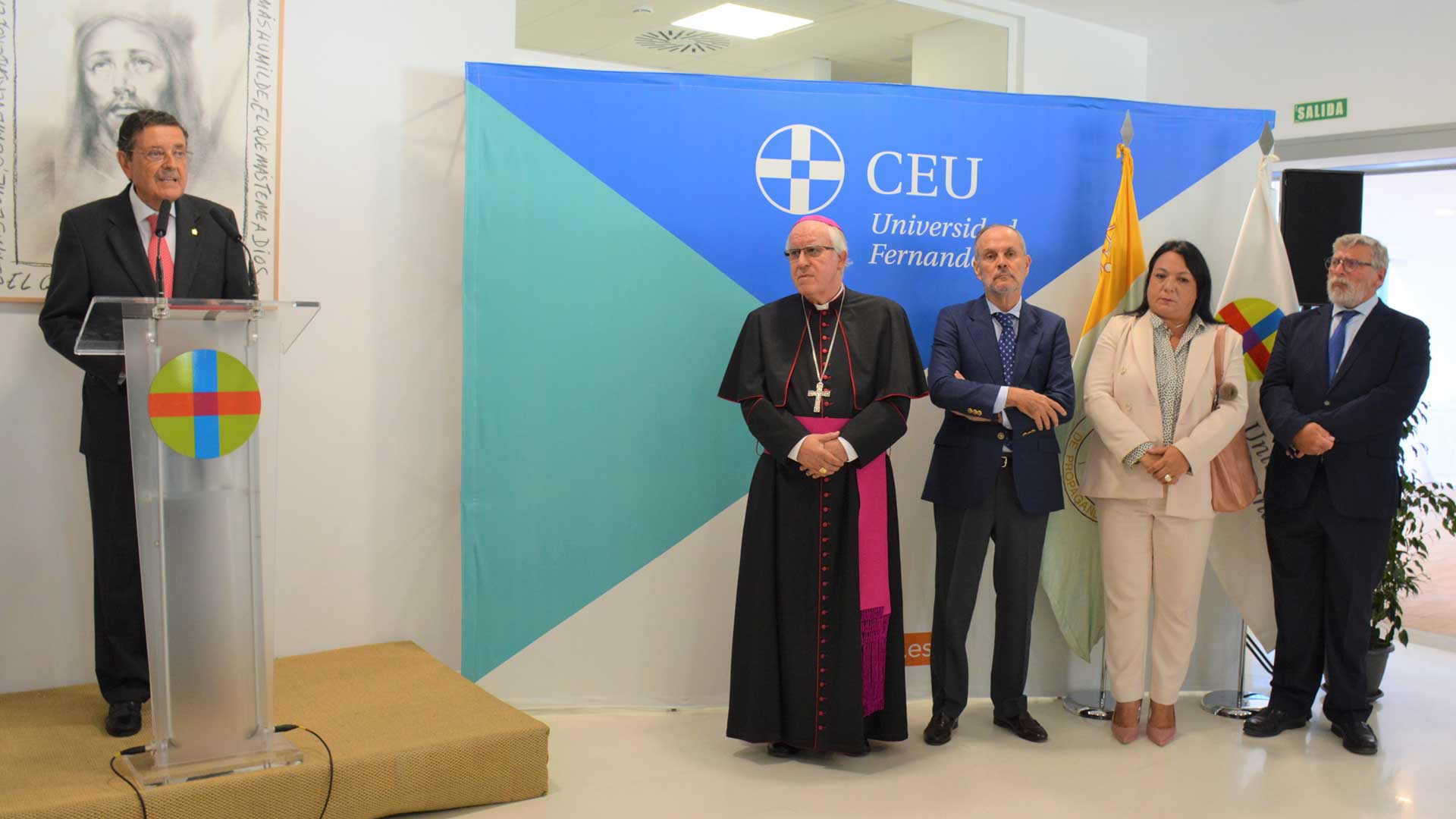 Miembros de la CEU UF3 junto al arzobispo de Sevilla