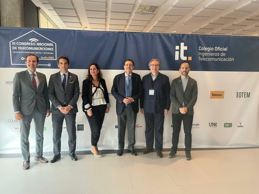 El rector promotor de la Universidad CEU Fernando III asiste al 3º Congreso Nacional de Telecomunicaciones. Edificación Conectada, Digital y Sostenible