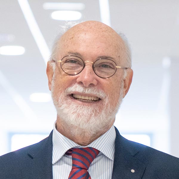 Felipe Martínez Alcalá, decano de la Facultad de la Salud y la Vida en la UF3 CEU