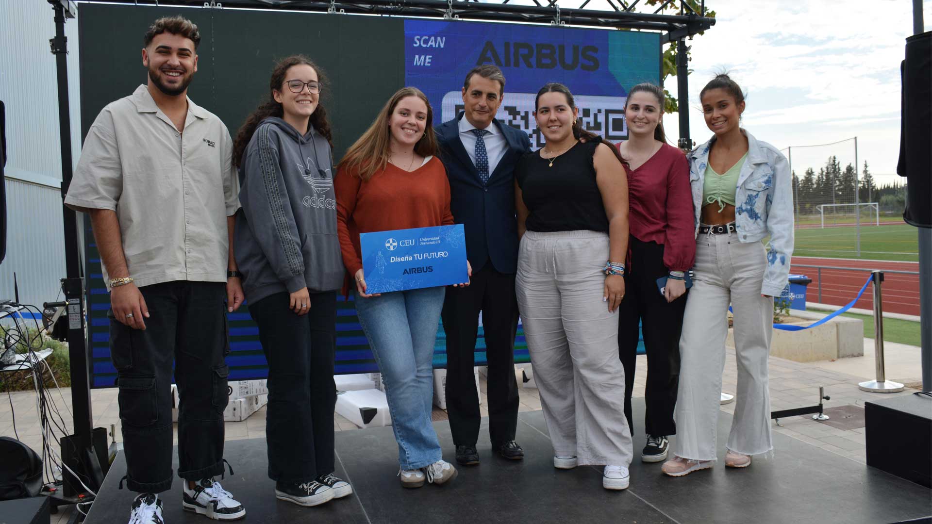 Premiado Airbus del Kick Off Diseña TU Futuro de la UF3 CEU